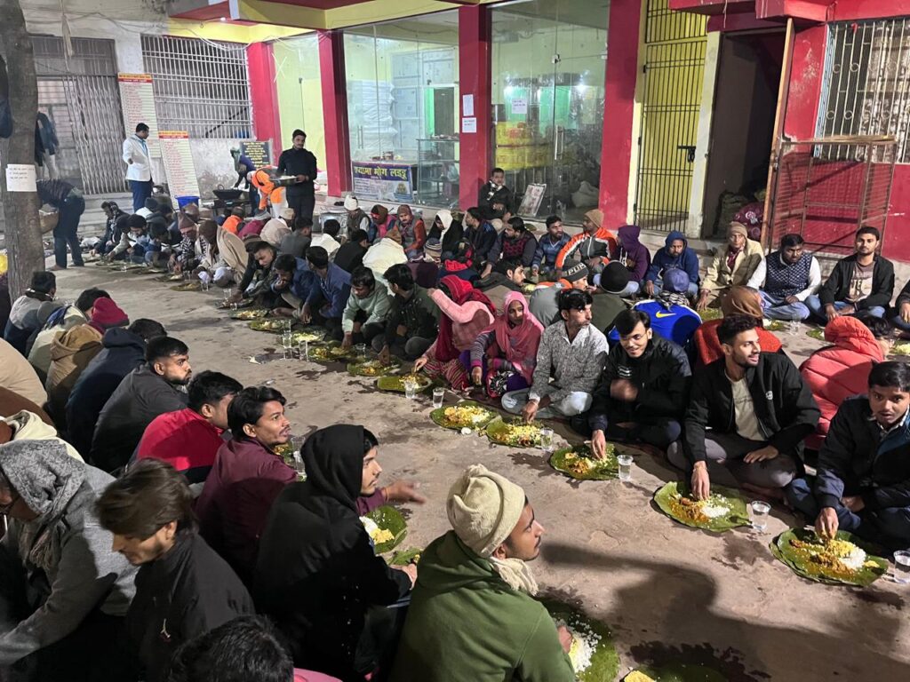 SHYAMA MANDIR ME BHANDARA