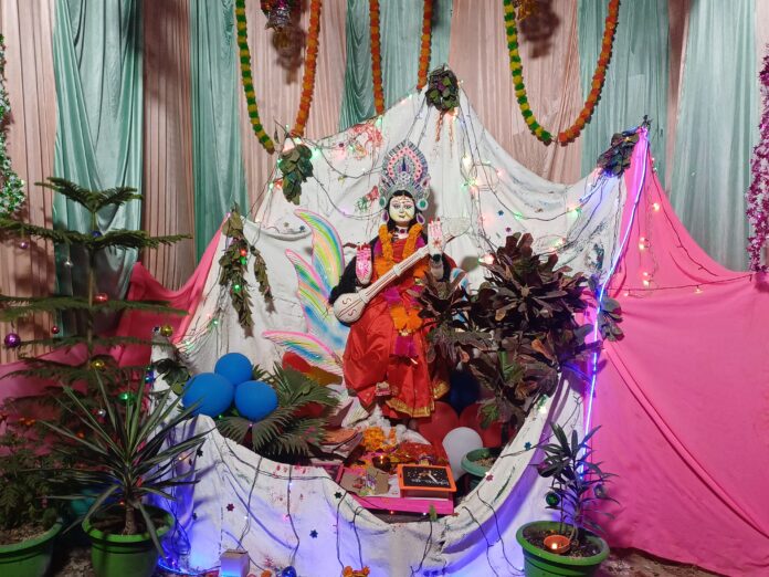 sarswati puja in harishchandra jha colony